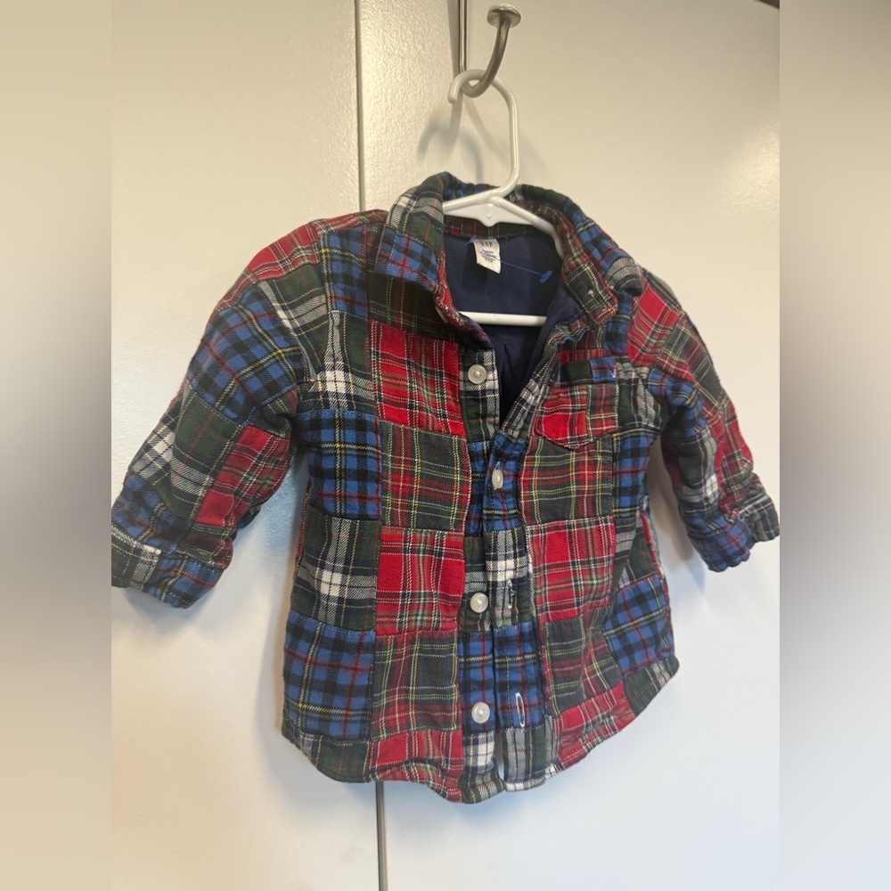Preppy Gap plaid shirt jacket. Soft lining. Great colors for fall or winter.